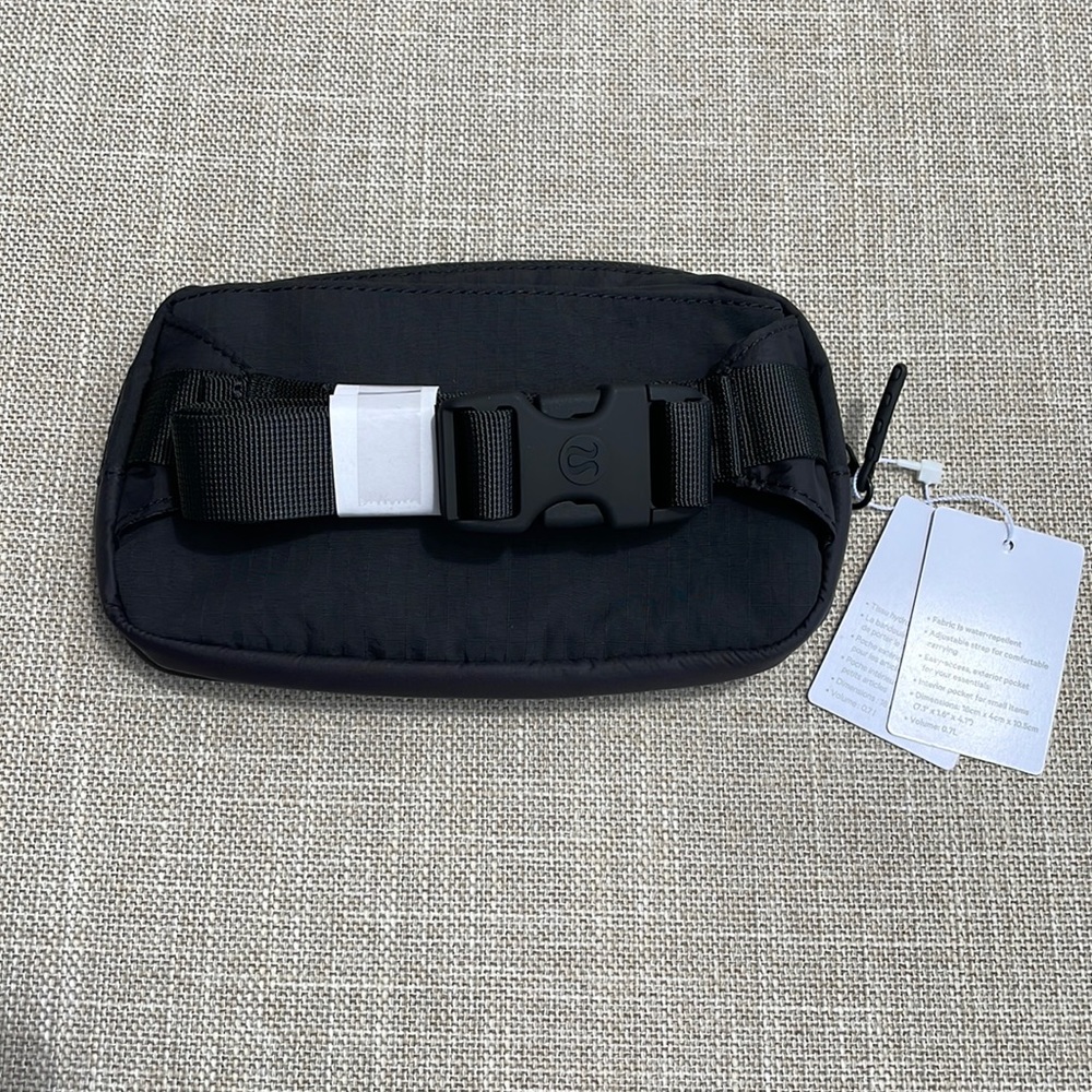 Mini everywhere belt bag lululemon black - Picture 3 of 3